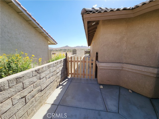 Detail Gallery Image 5 of 37 For 26733 Corona Dr, Helendale,  CA 92342 - 3 Beds | 2 Baths