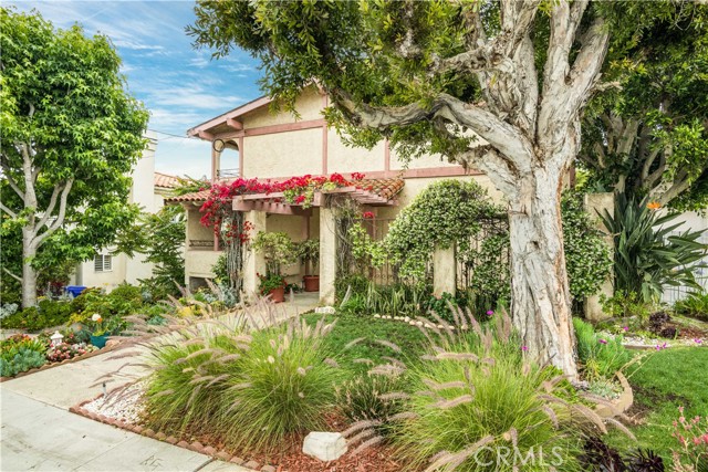 1320 12th Street, Manhattan Beach, California 90266, 2 Bedrooms Bedrooms, ,1 BathroomBathrooms,Residential,Sold,12th Street,SB22109196