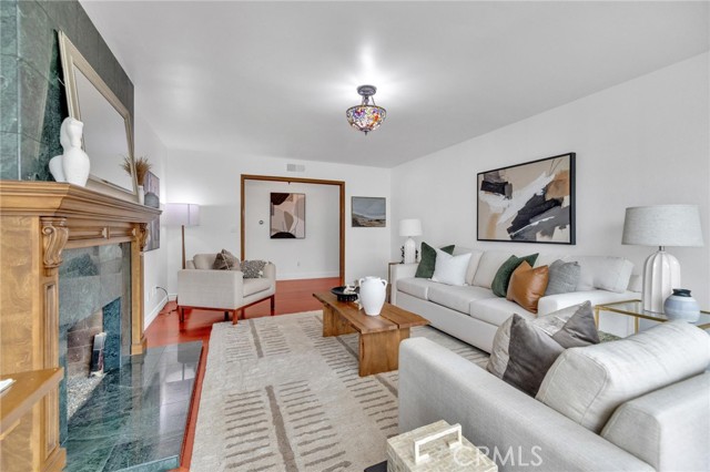 Detail Gallery Image 13 of 56 For 2913 Redwood Ave, Costa Mesa,  CA 92626 - 3 Beds | 2 Baths