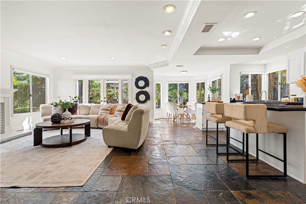 MLS #OC25257954 image #12