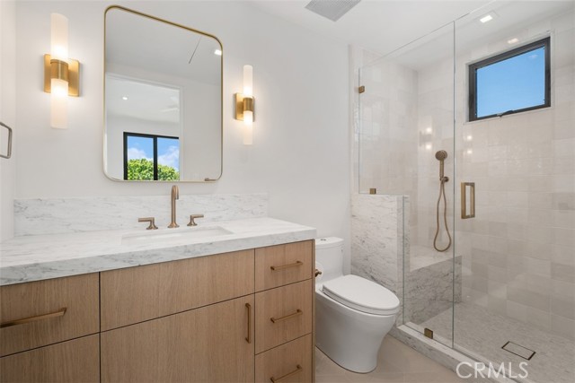 20 Balboa Coves, Newport Beach CA: https://media.crmls.org/medias/42094f91-27a3-417a-98fa-6e0637e6775b.jpg