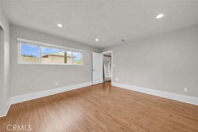 Detail Gallery Image 15 of 17 For 239 1/2 Coronado Ave, Long Beach,  CA 90803 - 1 Beds | 1 Baths