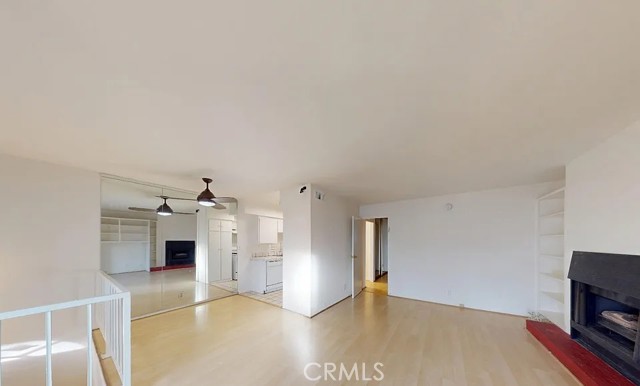 Detail Gallery Image 2 of 12 For 4660 Coldwater Canyon Ave #4,  Studio City,  CA 91604 - 2 Beds | 2 Baths