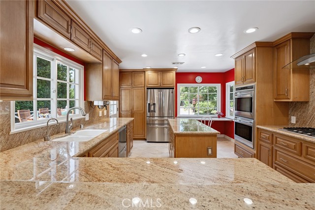 6217 Orion Avenue, Van Nuys CA: https://media.crmls.org/medias/420b2290-6f68-4eb6-ba41-d77a298c9a60.jpg
