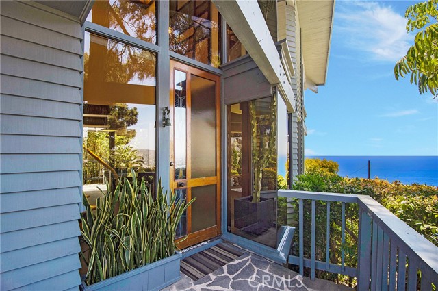 Detail Gallery Image 10 of 52 For 785 Alta Vista, Laguna Beach,  CA 92651 - 3 Beds | 3/1 Baths