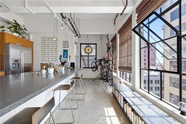 Detail Gallery Image 5 of 37 For 746 S Los Angeles St #906,  Los Angeles,  CA 90014 - 1 Beds | 1 Baths