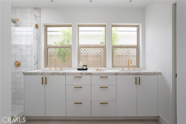 Image 16 of 42 For 212 19th Street
