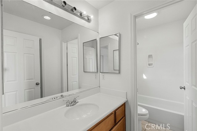 19316 Sidani Lane, Saugus CA: https://media.crmls.org/medias/420cd11f-06ba-4ae0-90dd-b9625ccb8a26.jpg