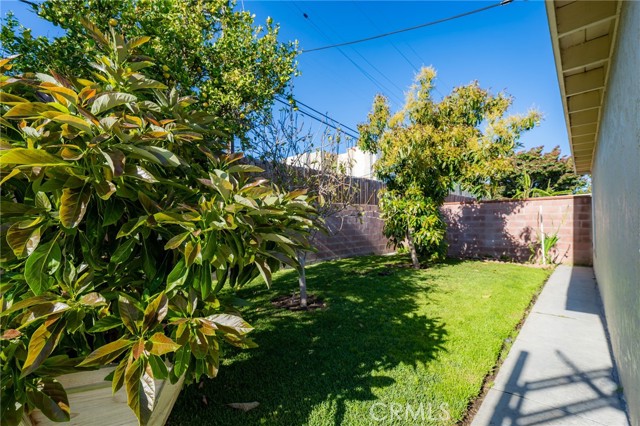 Detail Gallery Image 17 of 21 For 535 E Lincoln St, Carson,  CA 90745 - 4 Beds | 2 Baths