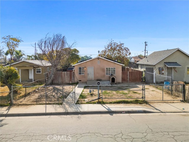 Detail Gallery Image 6 of 37 For 1425 Murdock, Bakersfield,  CA 93307 - 2 Beds | 1 Baths