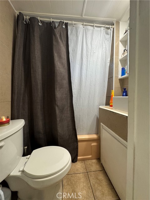 Detail Gallery Image 7 of 11 For 955 Inland Center #29,  San Bernardino,  CA 92408 - 3 Beds | 1 Baths