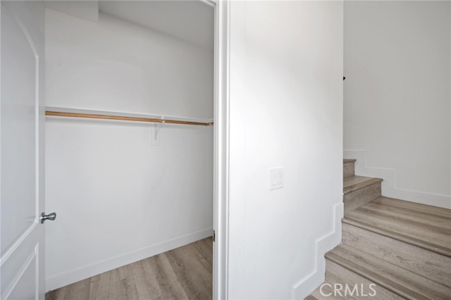 532 W Vernon Avenue, Los Angeles CA: https://media.crmls.org/medias/420f3d5e-380a-4481-acc5-275174ebcf2b.jpg