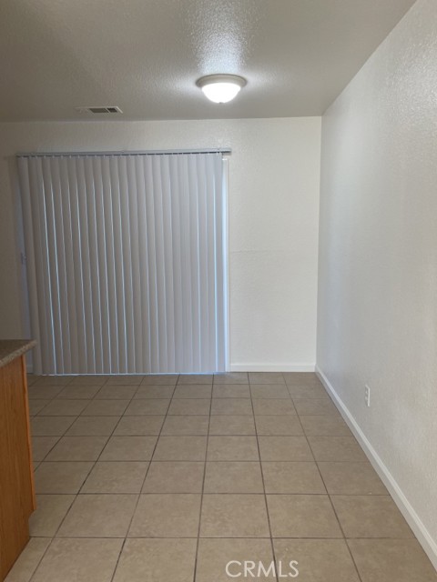 16784 Sultana Street, Hesperia CA: https://media.crmls.org/medias/420f8363-97bd-4343-8750-2092926951c5.jpg