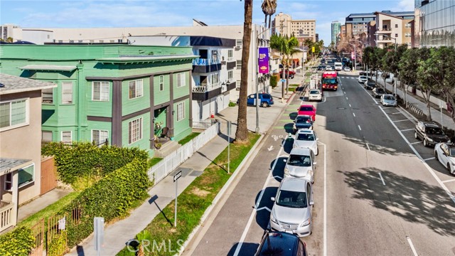 545 W 3rd Street, Long Beach CA: https://media.crmls.org/medias/420fa452-0991-47a2-a646-e0763a660f08.jpg