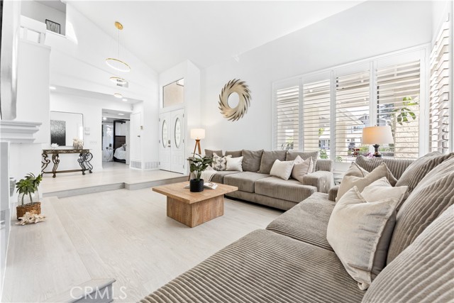 24652 Ashland Drive, Laguna Hills CA: https://media.crmls.org/medias/420fab14-c18b-4048-88c8-67fc299f870d.jpg