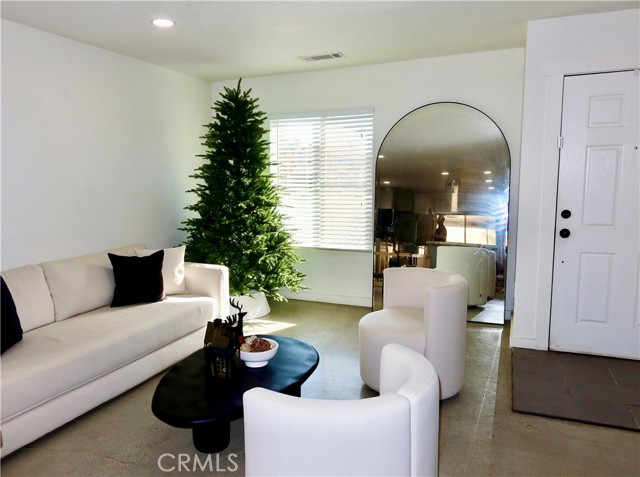 Detail Gallery Image 5 of 20 For 25106 Wooden Gate Dr, Menifee,  CA 92584 - 3 Beds | 2 Baths