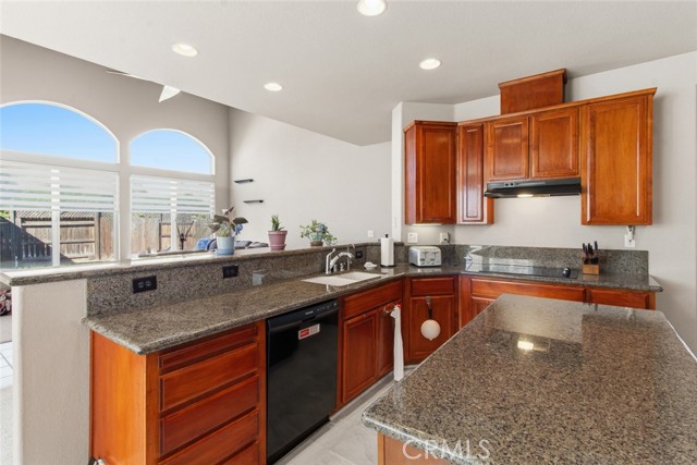 Detail Gallery Image 15 of 50 For 3013 Da Vinci Ct, Modesto,  CA 95355 - 5 Beds | 3 Baths