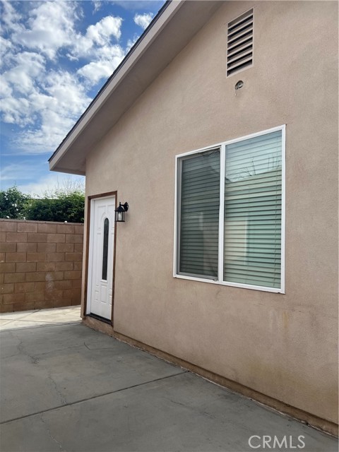 Detail Gallery Image 4 of 15 For 2357 Ellen St, Colton,  CA 92324 - 2 Beds | 1 Baths