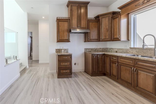 Detail Gallery Image 13 of 40 For 1039 E Santa Anita Ave, Burbank,  CA 91501 - 3 Beds | 3 Baths