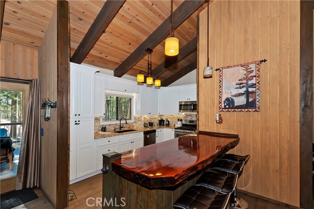 Detail Gallery Image 16 of 45 For 423 Pine View Dr, Big Bear City,  CA 92314 - 3 Beds | 2 Baths
