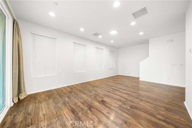 422 W Route 66, Glendora CA: https://media.crmls.org/medias/421408df-f5bf-42c9-b46b-11f838238fb4.jpg