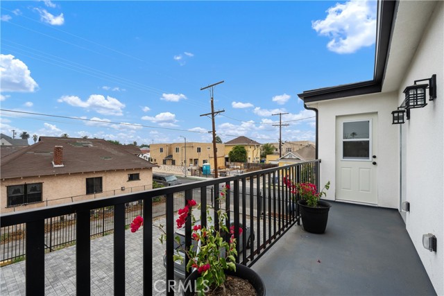 Detail Gallery Image 12 of 48 For 759 E 25th, Los Angeles,  CA 90011 - – Beds | – Baths