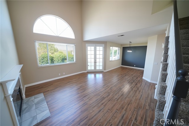 28321 Evergreen Lane, Saugus CA: https://media.crmls.org/medias/42153825-74d6-47f6-9846-c7fdf8de6968.jpg