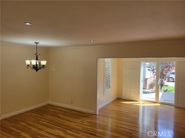 7700 Mason Avenue, Winnetka CA: https://media.crmls.org/medias/4215460b-7c8e-4711-b728-82a3bd4186e7.jpg