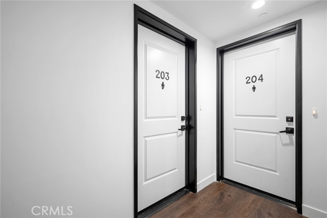 Detail Gallery Image 4 of 19 For 10657 Moorpark St #203,  North Hollywood,  CA 91602 - 1 Beds | 1 Baths