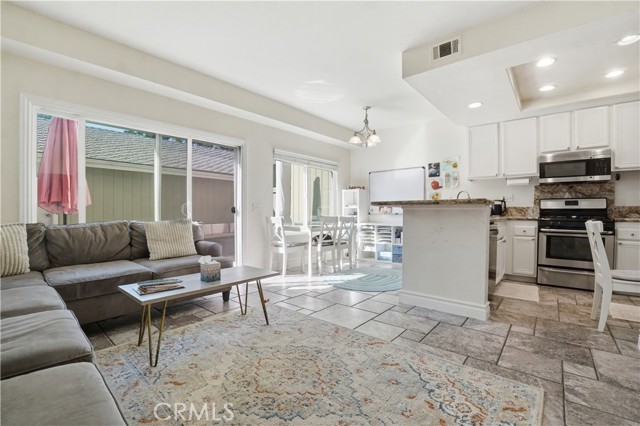 Front Image Thumbnail for CROC26087067