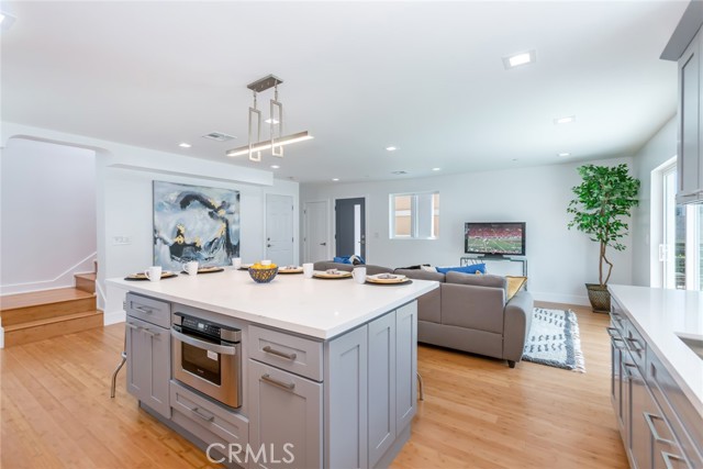 18308 Grevillea Avenue, Redondo Beach, California 90278, 3 Bedrooms Bedrooms, ,Residential,Sold,Grevillea,SB22120733