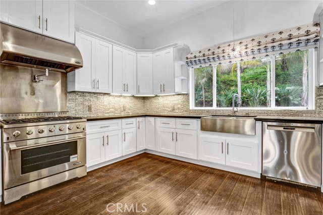 Detail Gallery Image 12 of 30 For 22202 Avenue San Luis, Woodland Hills,  CA 91364 - 3 Beds | 3 Baths