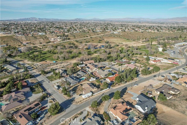 Detail Gallery Image 5 of 28 For 17850 Bangor Ave, Hesperia,  CA 92345 - 4 Beds | 2/1 Baths
