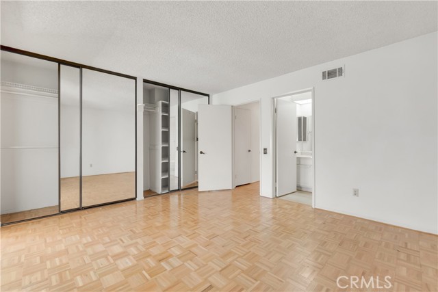 17306 Village 17, Camarillo CA: https://media.crmls.org/medias/42198ff9-f24b-4a66-bde7-0adb8e8aa51b.jpg