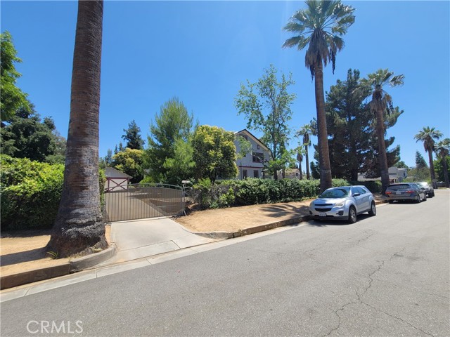 Detail Gallery Image 9 of 32 For 901 S Center St, Redlands,  CA 92373 - 4 Beds | 2/1 Baths