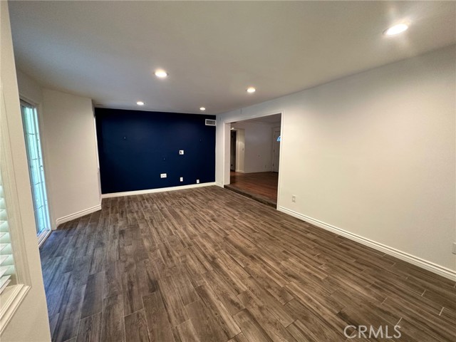 Detail Gallery Image 17 of 36 For 18406 Bessemer St, Tarzana,  CA 91335 - 3 Beds | 2 Baths