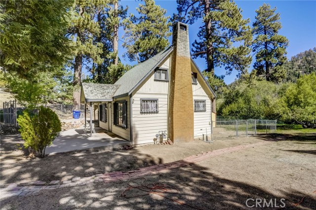 Detail Gallery Image 6 of 61 For 937 Cameron Dr, Big Bear Lake,  CA 92315 - 2 Beds | 1/1 Baths