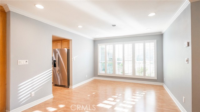 Detail Gallery Image 10 of 32 For 10055 Melinda Way #4,  Northridge,  CA 91325 - 3 Beds | 2/1 Baths
