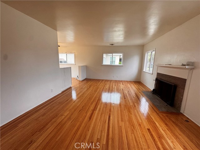 Detail Gallery Image 5 of 19 For 832 W Granada Ct, Ontario,  CA 91762 - 3 Beds | 1/1 Baths