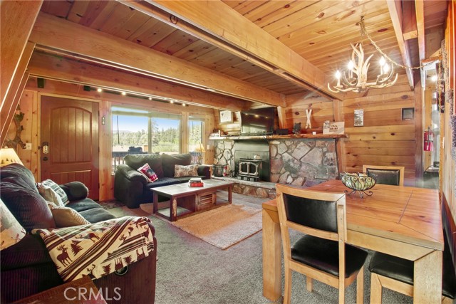 Detail Gallery Image 8 of 23 For 1124 Club View Dr, Big Bear Lake,  CA 92315 - 3 Beds | 2 Baths