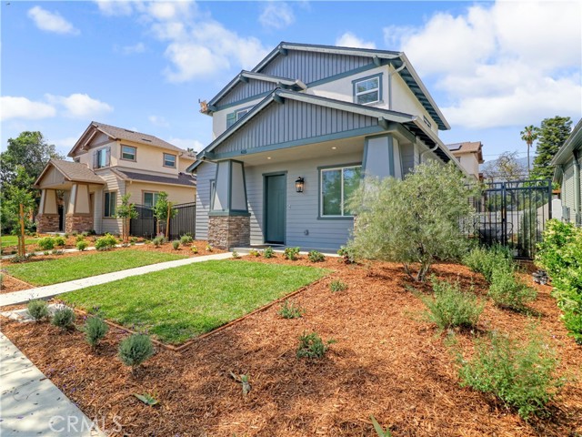 615 E Walnut Avenue, Monrovia CA: https://media.crmls.org/medias/421d5f9c-c2b5-40c9-91b0-634262567928.jpg