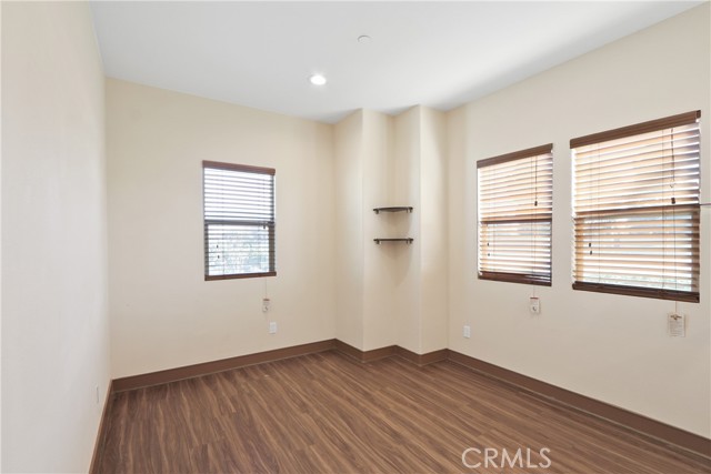 Detail Gallery Image 16 of 24 For 11613 216th, Lakewood,  CA 90715 - 3 Beds | 2/1 Baths