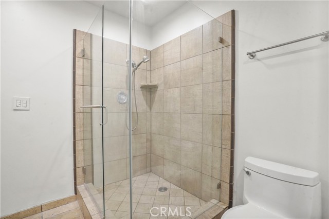 11970 Montana Avenue, Brentwood CA: https://media.crmls.org/medias/421d7179-8691-4fa2-8fdb-3cb8ec38c853.jpg