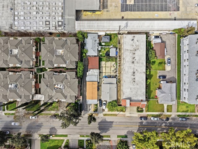 Detail Gallery Image 2 of 7 For 345 Concord St, Glendale,  CA 91203 - 3 Beds | 2 Baths