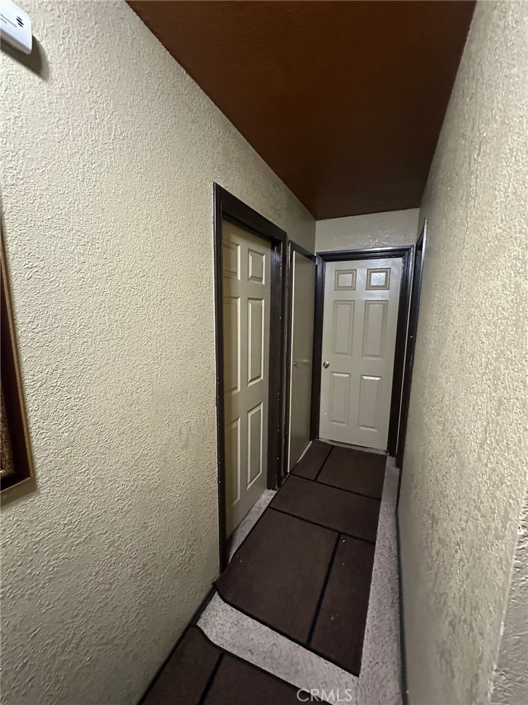 https://media.crmls.org/medias/421e07bd-4e6b-4260-bfec-51ea65a0dfe1.jpg?preset=X-Large