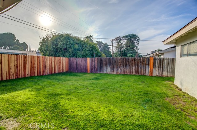 Detail Gallery Image 9 of 37 For 3801 Laverne Ave, Bakersfield,  CA 93309 - 3 Beds | 2/1 Baths