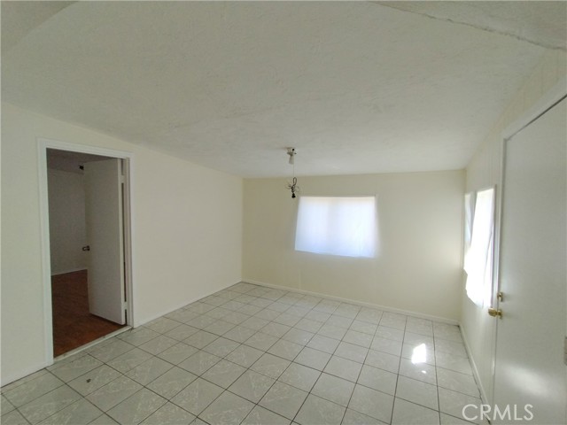 13410 Berg Street, Sylmar CA: https://media.crmls.org/medias/421e452a-2deb-4595-af61-19f656116dfc.jpg
