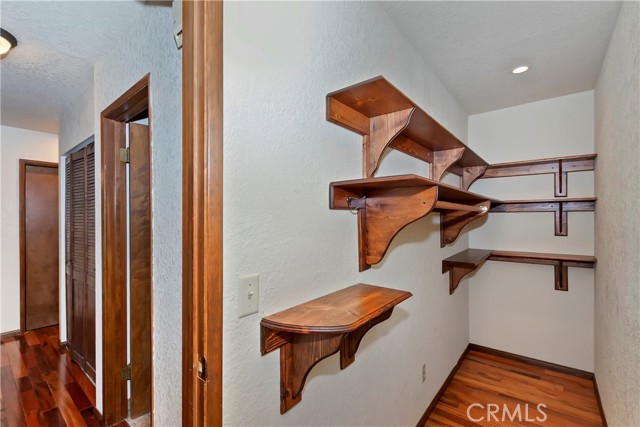 489 Dorn Drive, Crestline CA: https://media.crmls.org/medias/421e6f38-64d0-42a3-93f0-673be704ef01.jpg