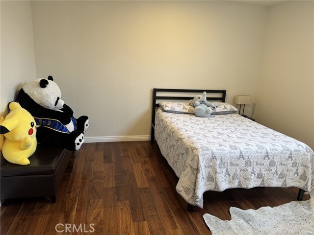 5 Arese Aisle, Irvine CA: https://media.crmls.org/medias/421f42d6-ef0e-4b24-afac-fa31220d7633.jpg