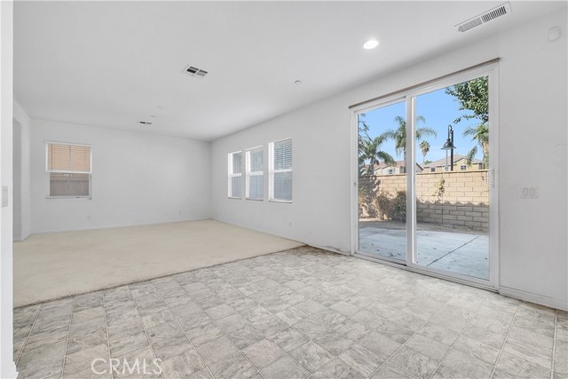 Detail Gallery Image 11 of 42 For 4563 Nicole Way, Riverside,  CA 92501 - 3 Beds | 2/1 Baths